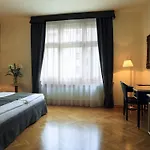 Elysee Hotel 4*