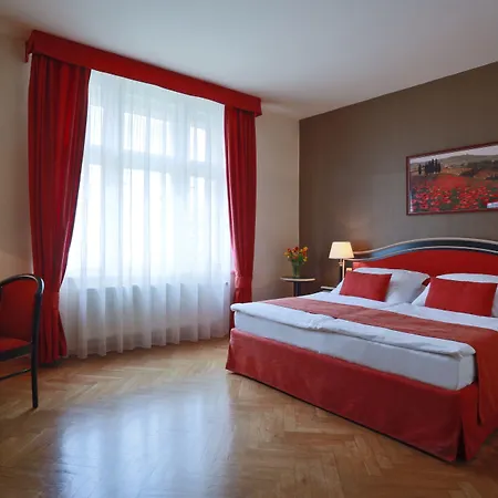 Elysee Hotel 4*