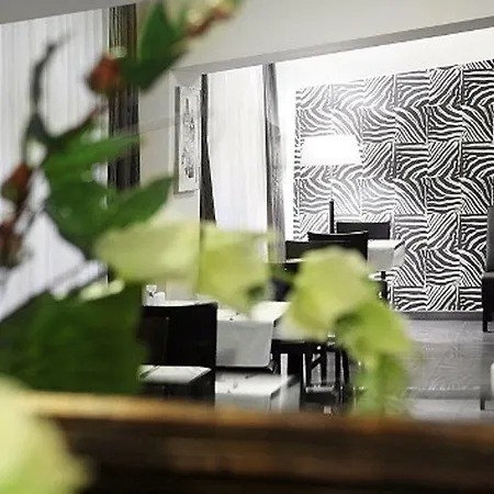 Hotel Elysee 4*