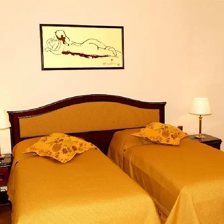 Elysee Hotel 4*