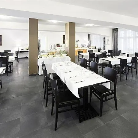 Elysee מלון 4*