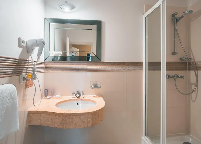Hotel Elysee 4*