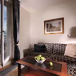 Elysee Hotel 4*