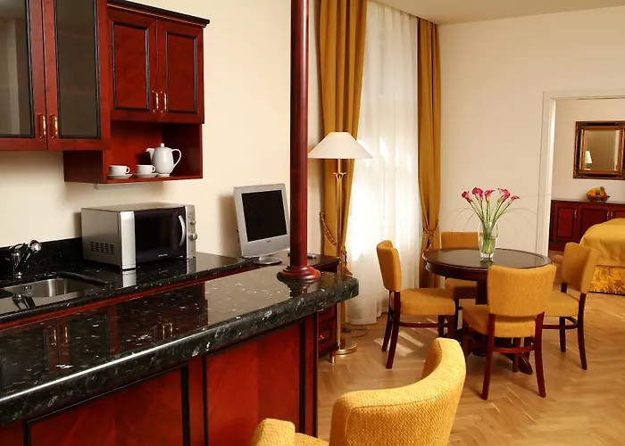 Elysee Hotell